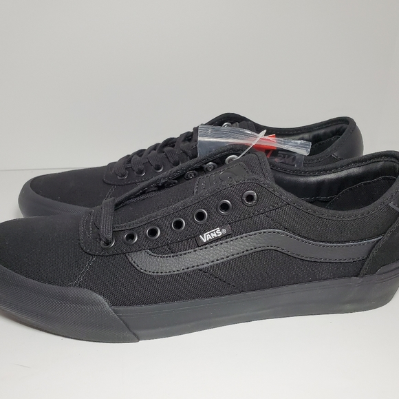 vans chima pro 2 blackout